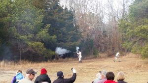 2014 soldiers fighting on field