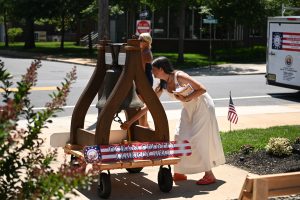 07.04.2026 woman rings Soper liberty bell