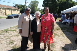 grand opening of the Sadie Vickers CommUnity Garden was celebrated with a ribbon cutting ceremony